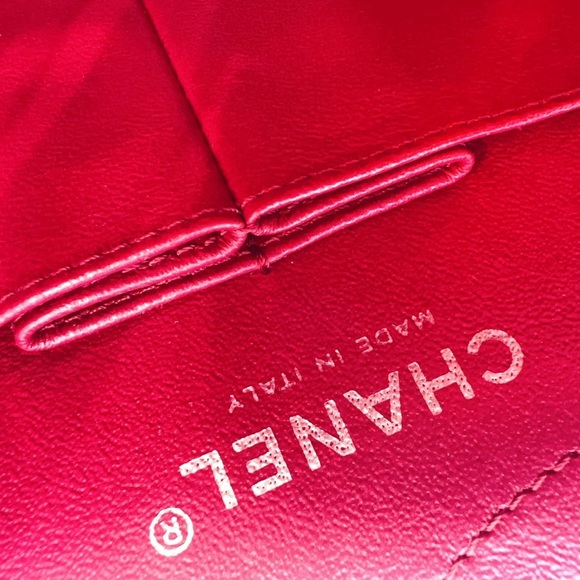 Chanel Reissue 227 Double Flap Bag Patent Red - Picture 3 of 10
